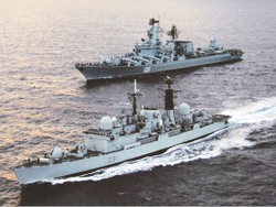 А в бою легко