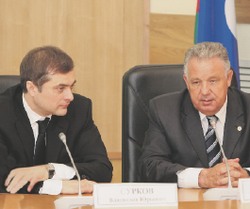 Сурков представил нового полпреда