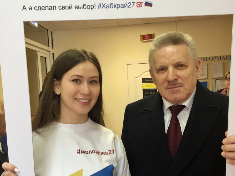 Ветераны выстроились в очередь за своего президента