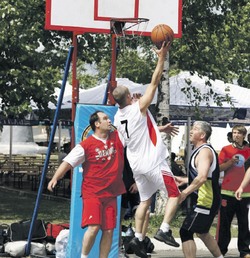 Ну что, трое на трое?