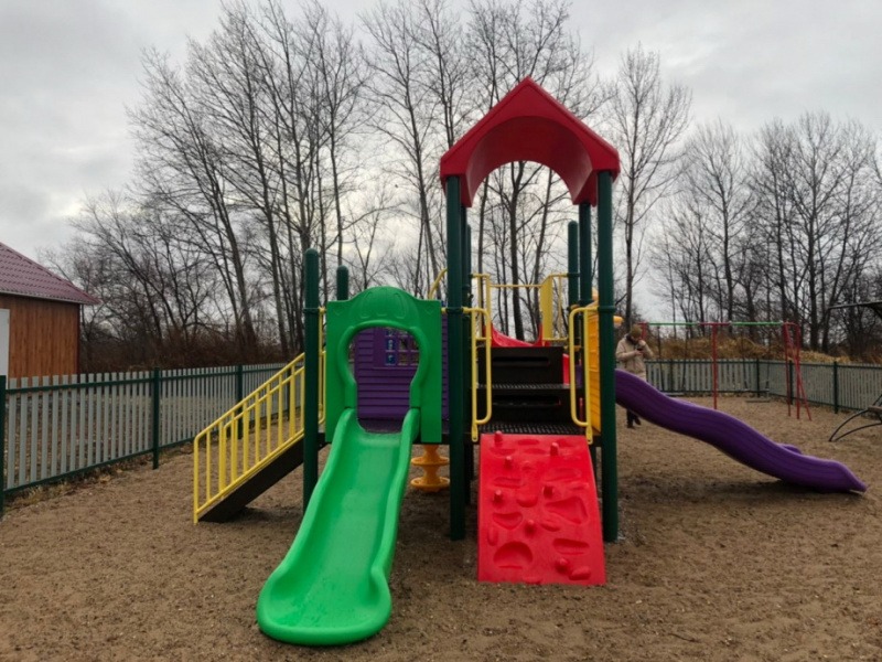 И детская площадка, и светлая улица