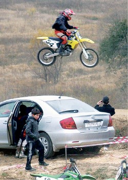 Виражи «горячих моторов»