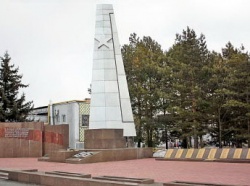 Памятники - история завода