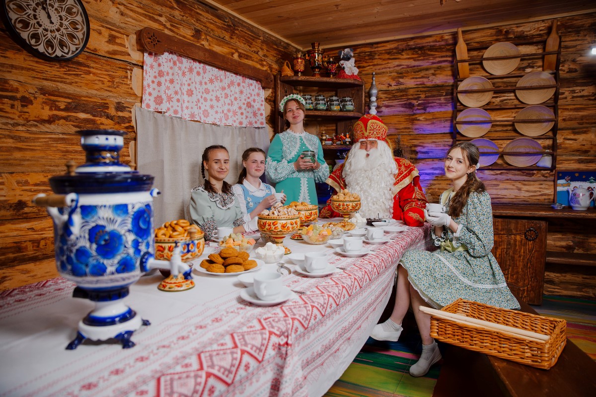 В России вновь заработала горячая линия Деда Мороза и его помощников