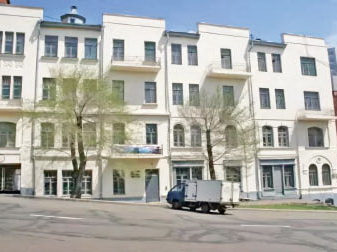 В подвале дома Эмери