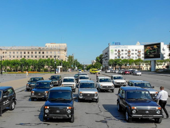 Районы получили 13 автомобилей