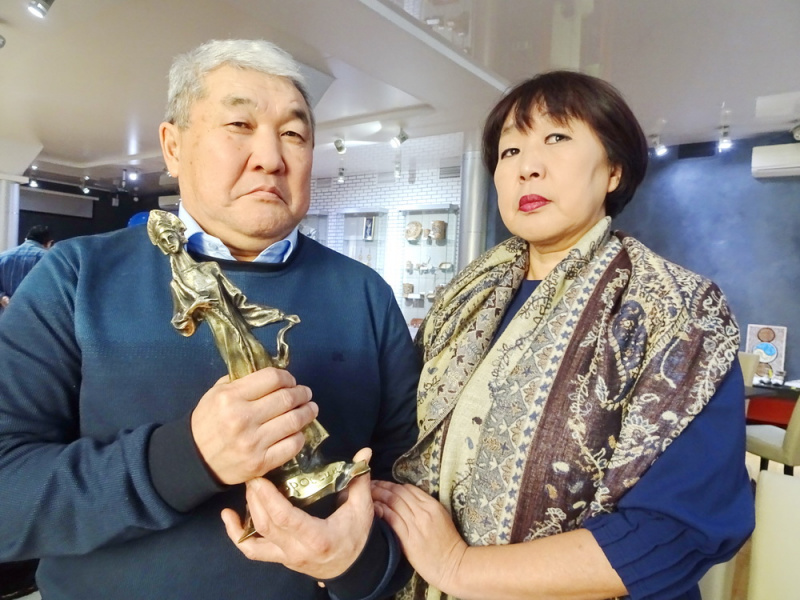У этих мастеров золотые руки до самых плеч