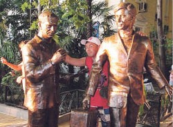 «Рука» увековечена