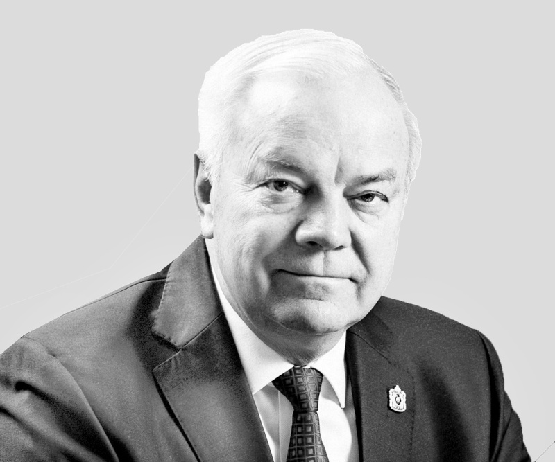 Александр  Васильевич  Коломыцев