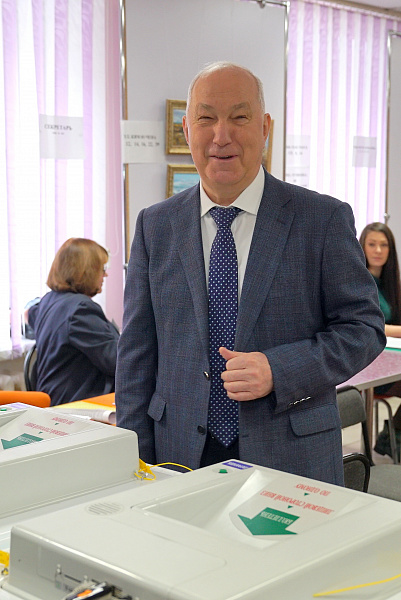 Александр Соколов проголосовал за президента и парк «Динамо»