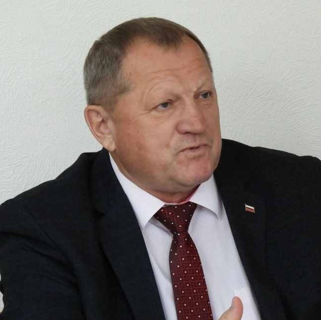Президент наградил Анатолия Леонова