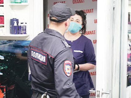 Проверки идут в магазинах и на дорогах