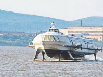 Суда и автобусы повезут дачников в масках