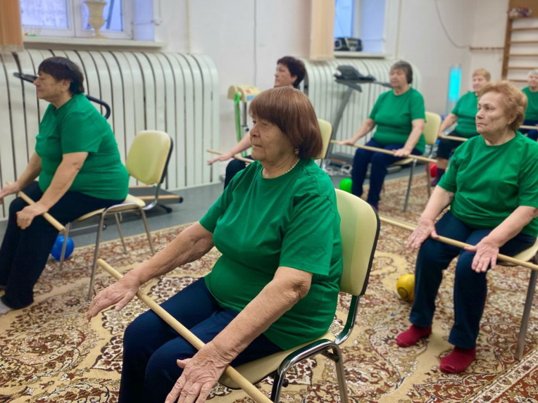 Сесть на шпагат можно и после восьмидесяти лет