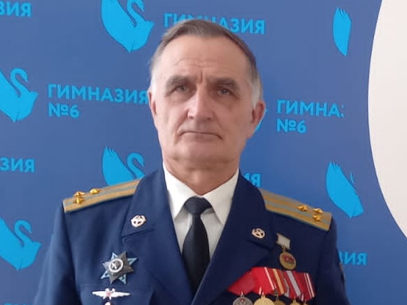 Приходите к памятникам. Читайте фамилии погибших