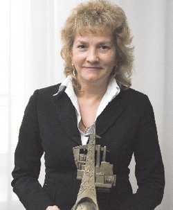 Энергетики наградили свою «золотую» опору