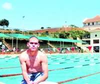 Когда-то Лакиза боялся воды, а теперь он - чемпион