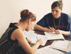 Абитуриент, пришло время определиться с вузом