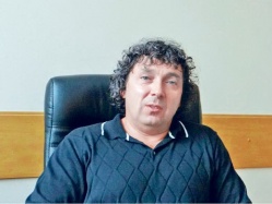 Директор ХК «СКА-Нефтяник» Андрей Черенцов: «Уже тренируемся… И создаём коллектив!»
