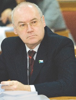 Как чиновник перед пенсионером извинился