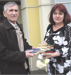 Три сумки книг ветерана