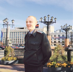 Найдите Анискина своего двора