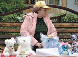 Улыбнуться судьбе, посылающей грусть