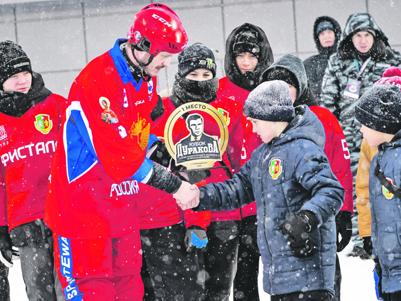 Такие дружеские встречи ведут к популяризации русского хоккея