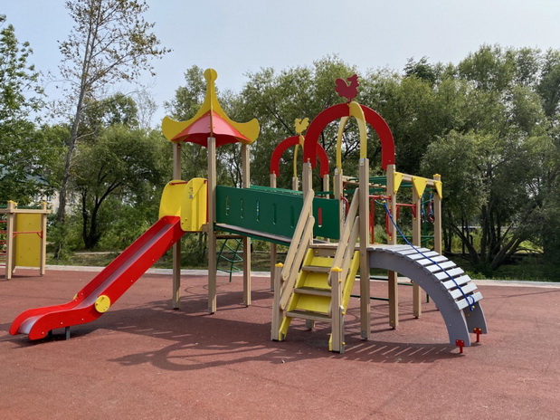 Спортивно-игровая площадка в Заозёрном