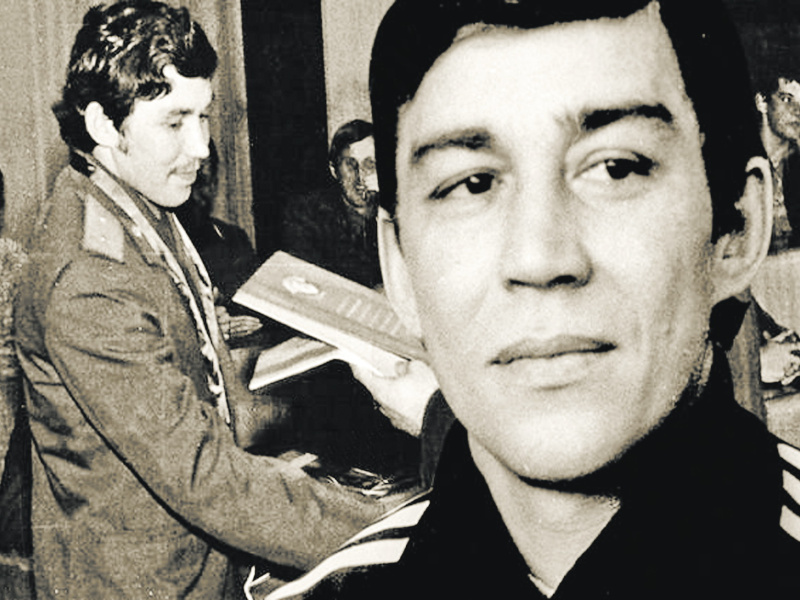 Ему даже милиционеры отдавали честь