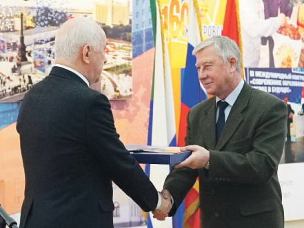 Город нашей славы боевой