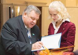 С такой компанией студентам по пути