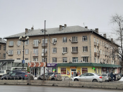 Где  эта  улица,  где  этот  дом