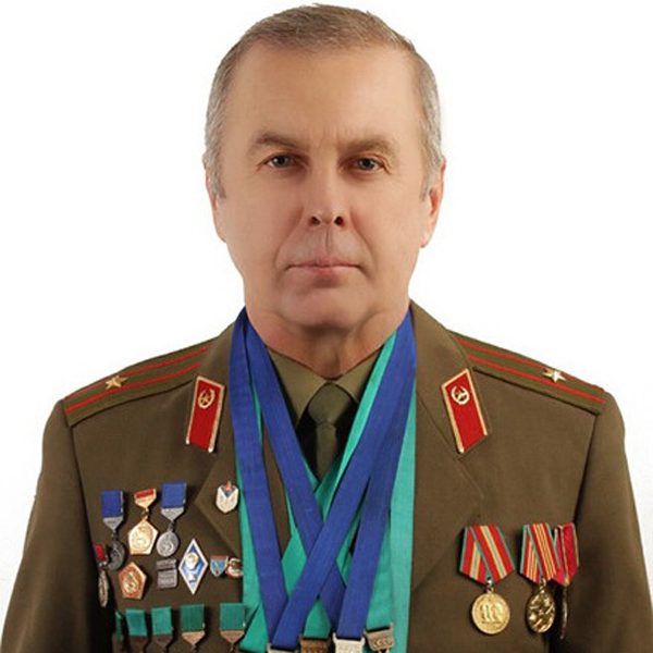Сергей Янина: «Однажды Ломанову я мячом выбил два зуба»