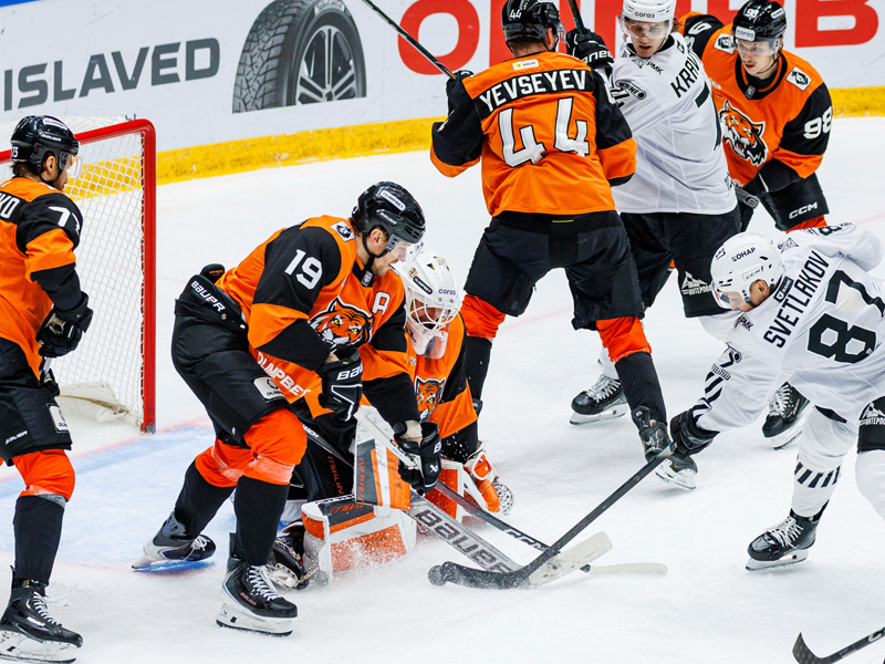 За «Амур» даже… Бутман играл