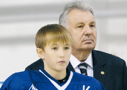 Сверкает лёд, а с ним - надежда