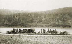 Плыли казаки по Амуру