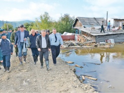 Комсомольск-на-амуре поднимает дамбы