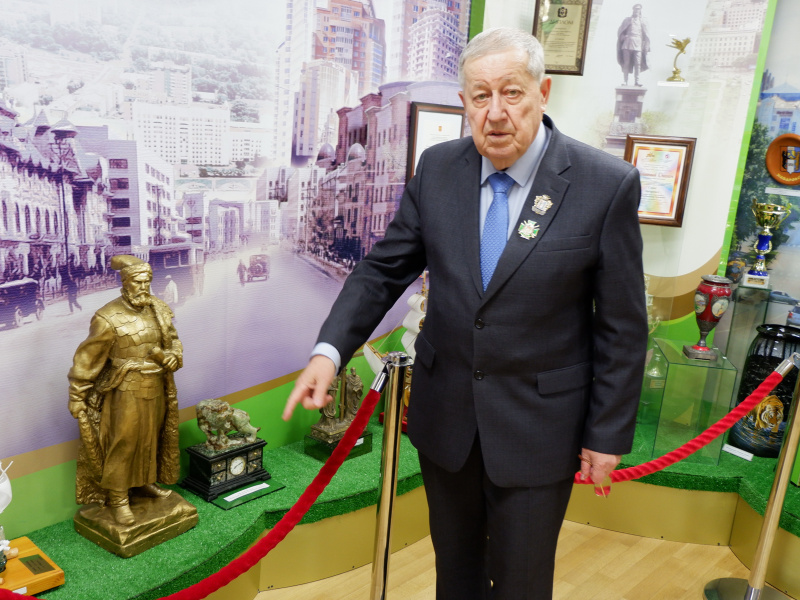 Он доказал, что Хабаровск - город героический