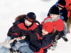 А пакет наполните льдом