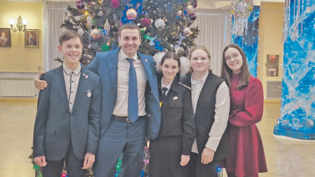 Талантливые ребята собрались на Губернаторской ёлке