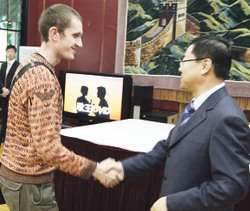 Церемония переросла в вечер дружбы