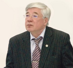 Бизнес готовится к праздникам и судам