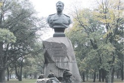 Два вагона подарков