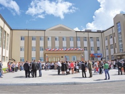 Первая красавица Восточного - школа