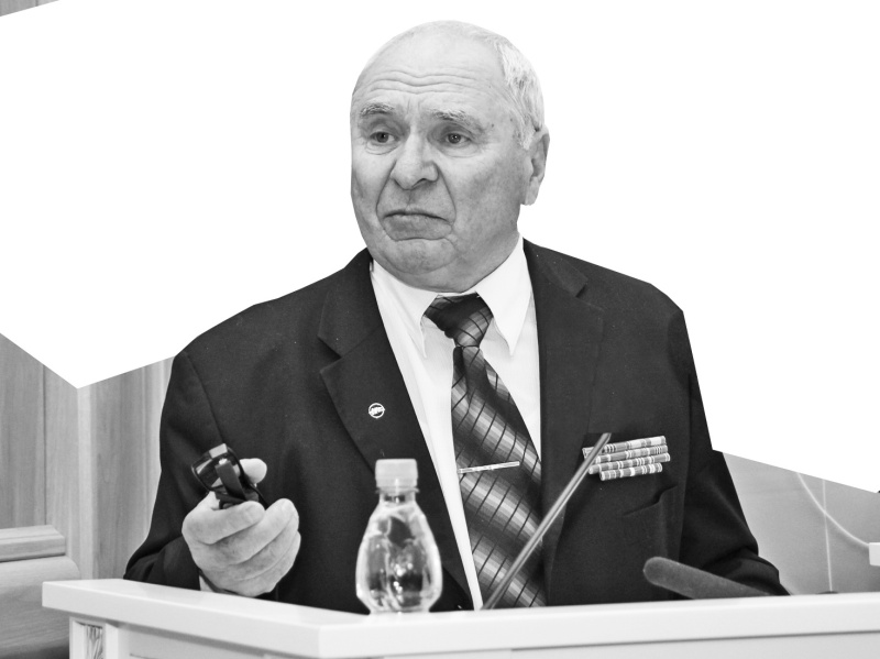 Владимир Павлович Петров