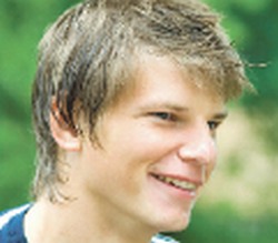 Андрей Аршавин ударил по авто