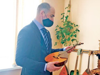 Музыкальные инструменты для школы искусств