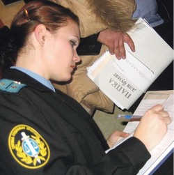 Приставы выходят на границу