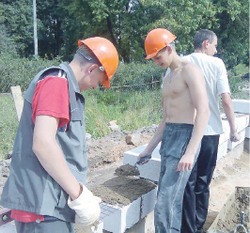 Молодёжи нужны авиальготы, жильё и Селигер